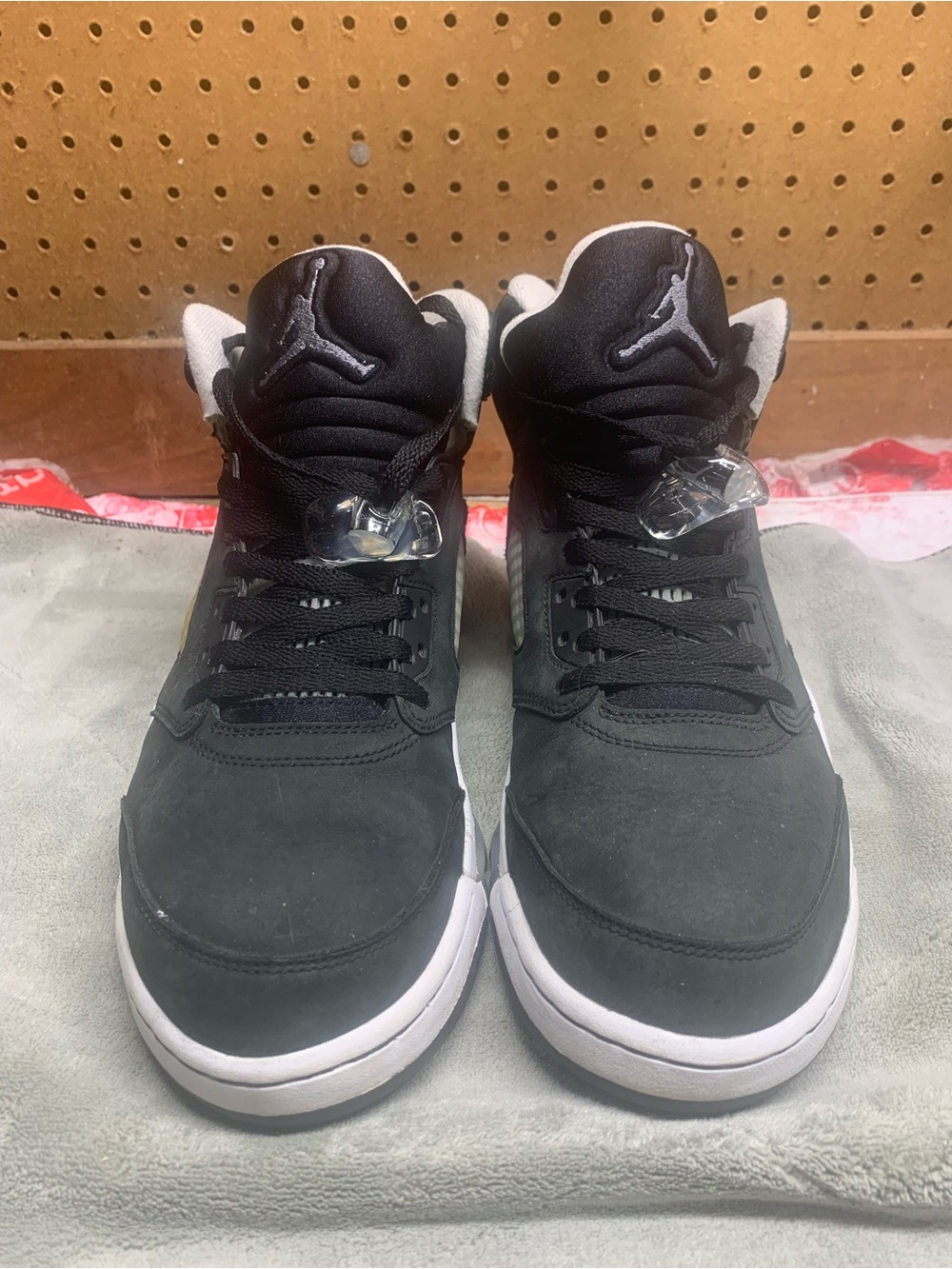 Jordan 5 Retro Moonlight, Size 11.